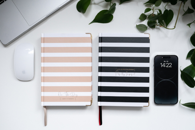 Love Simple Creations kalendarz 2024